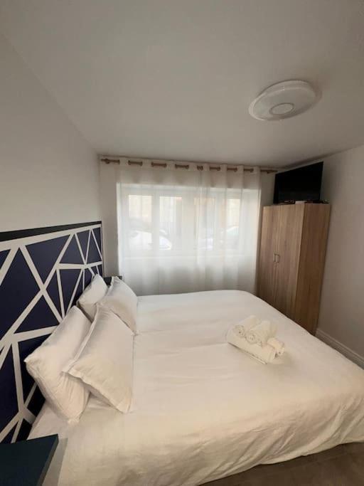 Studio 3 Au Coeur De Perigueux Apartment ภายนอก รูปภาพ